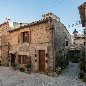 https://macarenas-house.balearic-islands.net